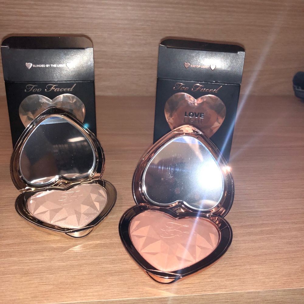 Too Faced Prismatic Combo Highlighter - Picture 6 of 7